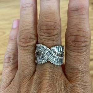 Sterling silver 925 CZ baguette round wide band twist ring 7